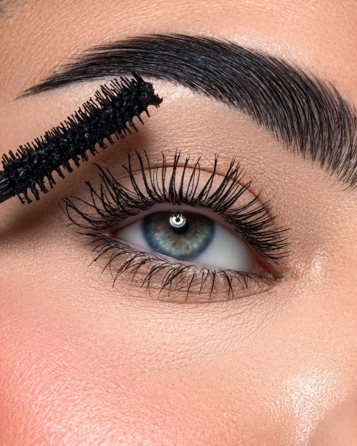 Astra Subliminal Atomic Mascara - Black - Image 2